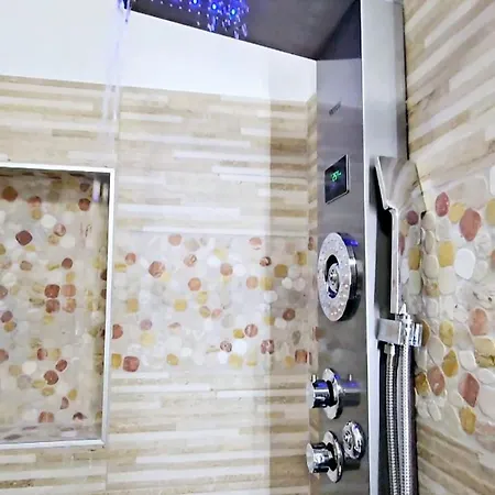 펜션 La Casa Dei Desideri, 5 Minuti Dal Mare, 5 Biciclette Incluse 마리나 디 산비토